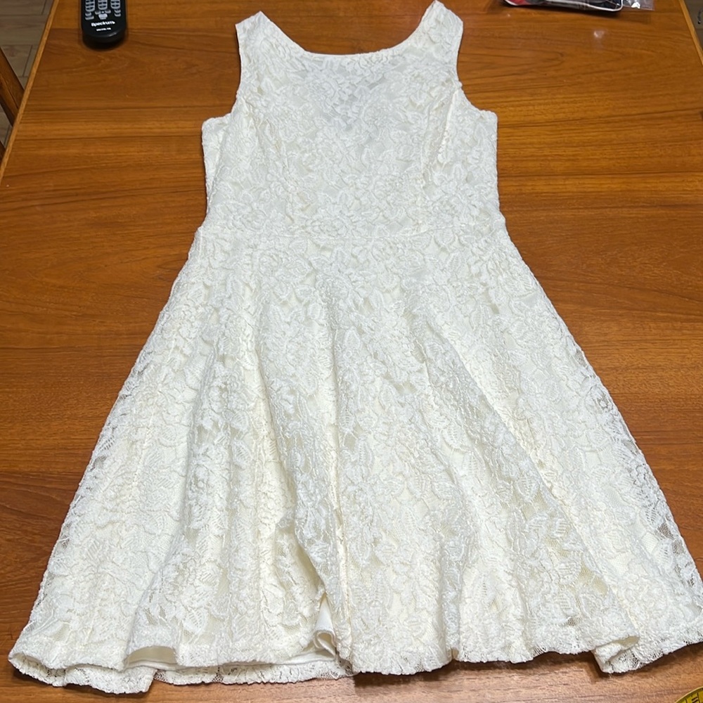 Lace Dress Zipper Back Size 5 Speechless